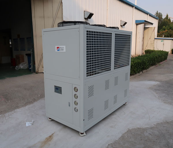 25、30匹風冷式冷水機